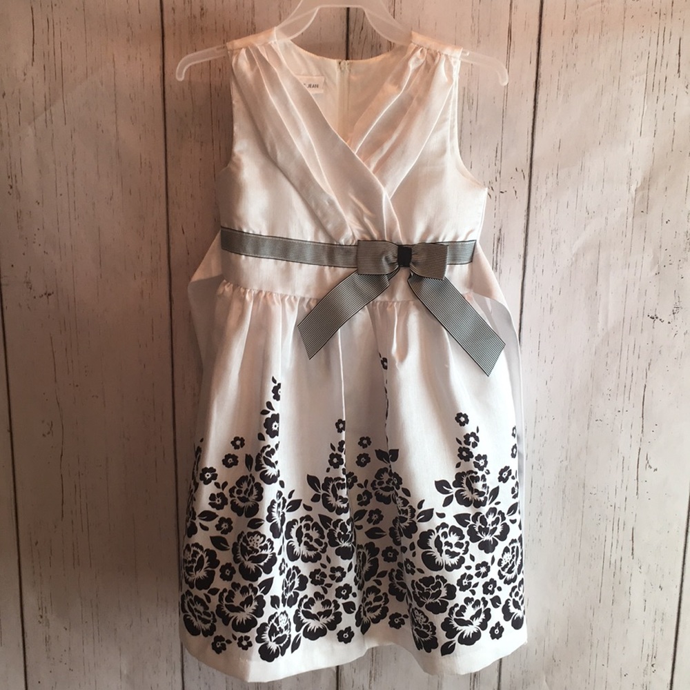 Girls dress